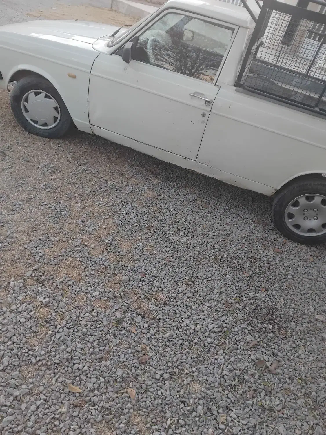 پیکان وانت مدل ۹۳ سفید، موتور سالم به شرط|خودرو سواری و وانت|صدرا-فارس, باغشهر گلبهار صدرا|دیوار