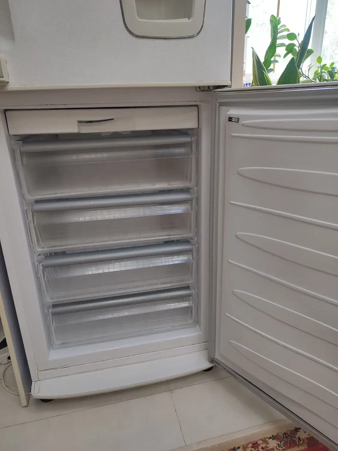 یخچال و فریزر|یخچال و فریزر|آستانه اشرفیه, |دیوار