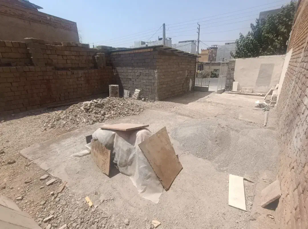 اجاره زمین/۲۳۰متر/بر اصلی خیابان۱۴متری فتح المبین|اجارهٔ مغازه و غرفه|ایلام, |دیوار