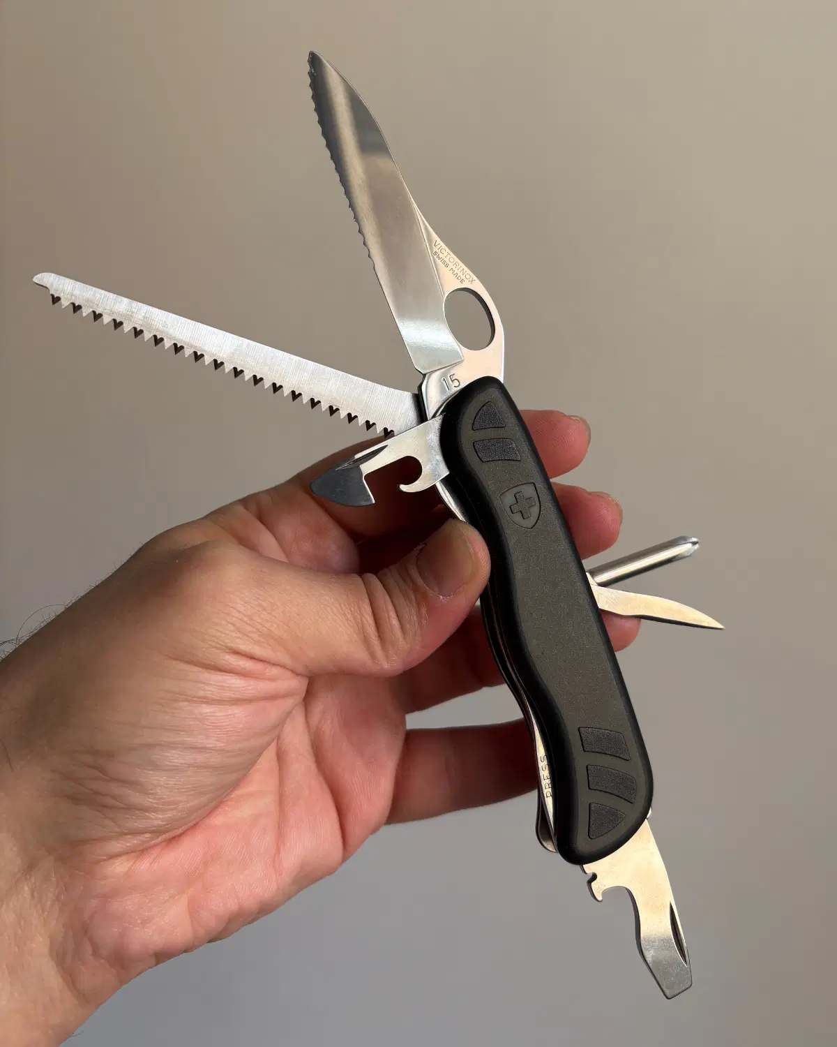چاقو سوییسی اصل ویکتورینوکس Victorinox|کوهنوردی و کمپینگ|تهران, فلسطین (میدان انقلاب)|دیوار