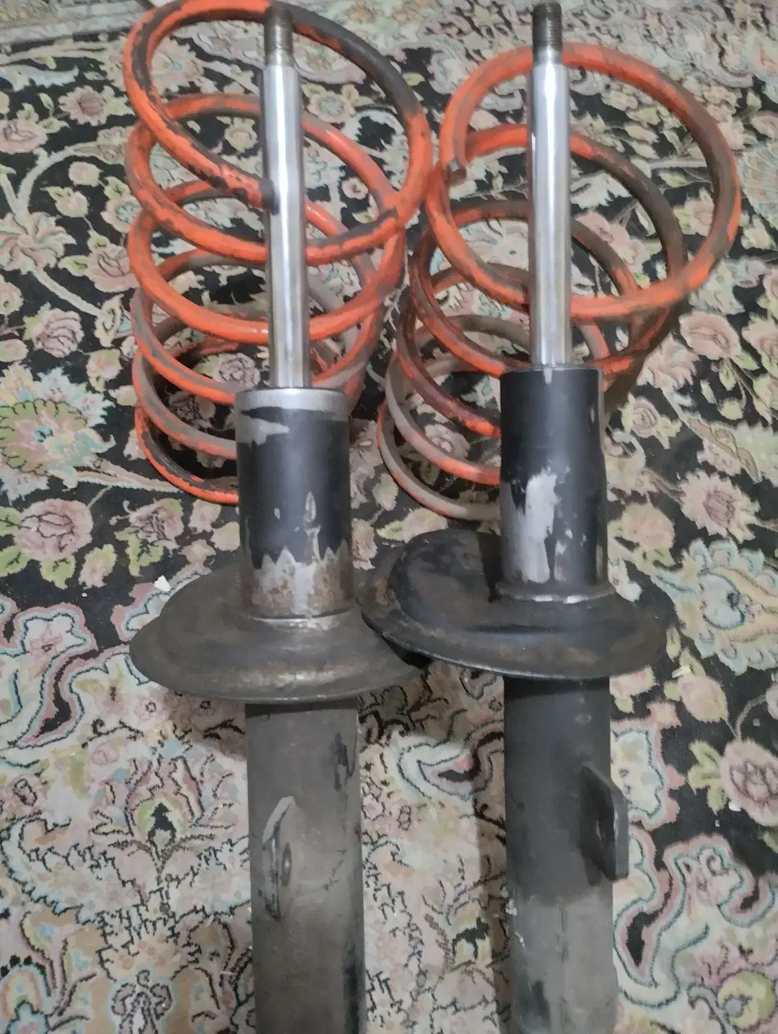 کمک فنر لنزو پوسته کوتاه نارنجی پژویی|قطعات یدکی و لوازم جانبی|رشت, نظری|دیوار