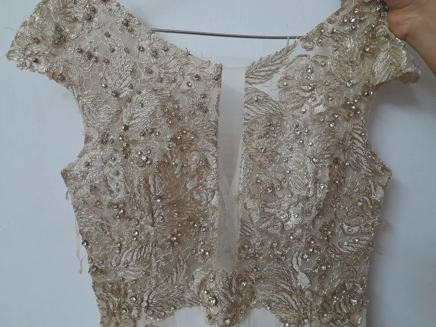 لباس مجلسی|لباس|دورود, |دیوار