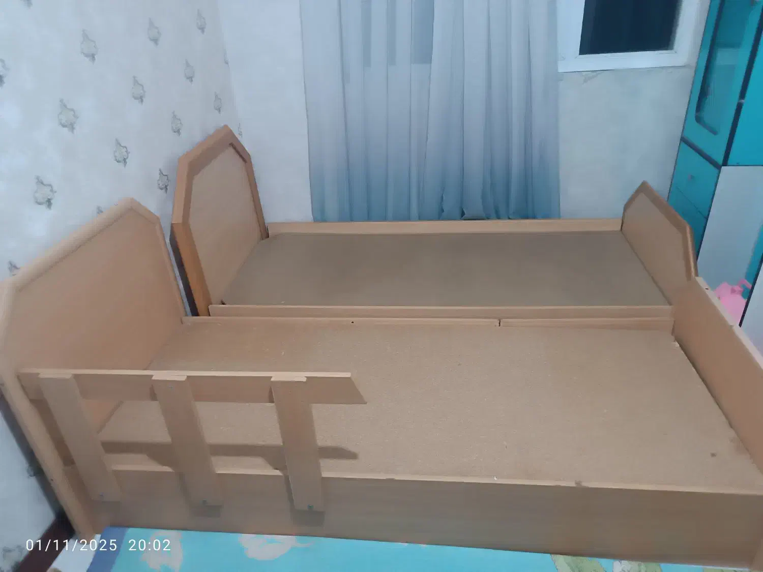 تخت نوجوان|تخت و سرویس خواب|همدان, |دیوار