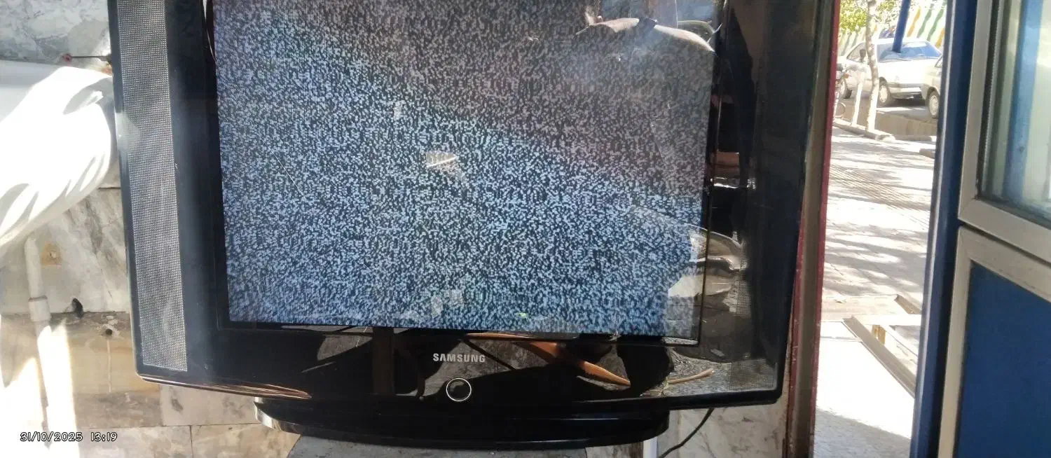 تلویزیون سامسونگ ۳۲ اینچ سامسونگ|تلویزیون و پروژکتور|اردبیل, |دیوار