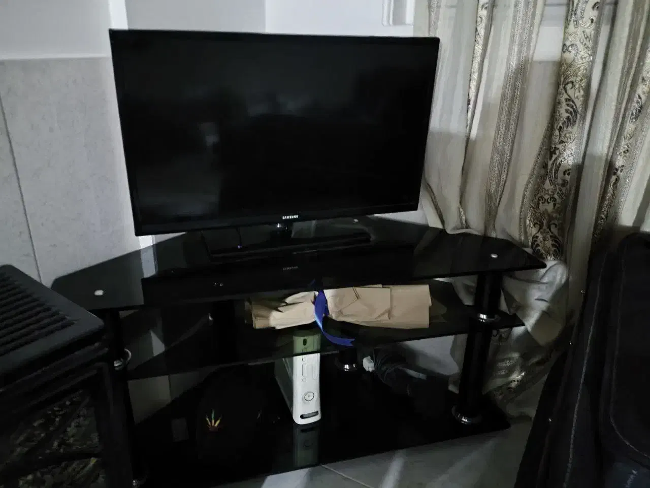 ال ای دی ۳۲|تلویزیون و پروژکتور|پرند, فاز ۶|دیوار