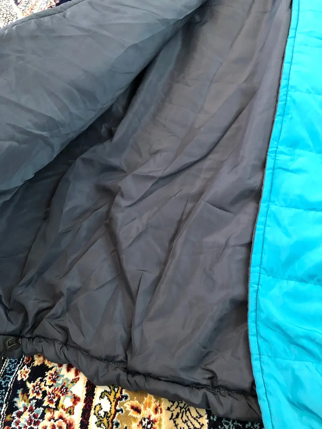 پافر|لباس|تهران, خاک سفید|دیوار