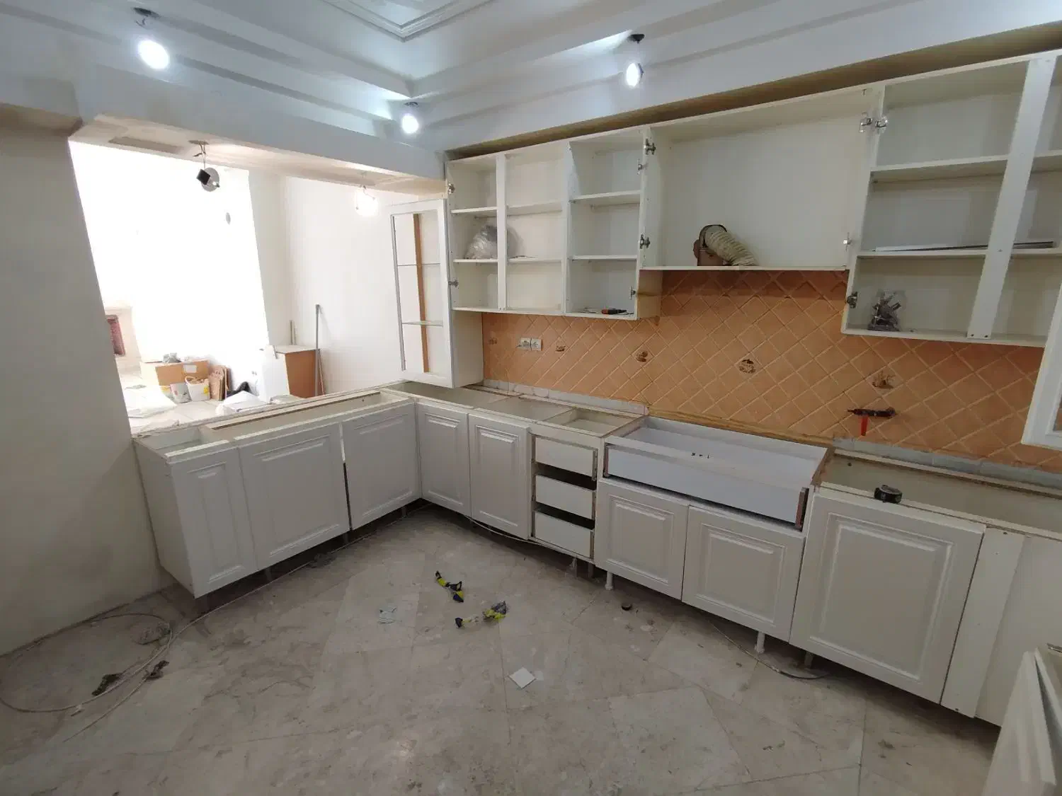 اجرا و نصب کابینت،نصب کمددیواری، تعمیرات کابینت|خدمات پیشه و مهارت|تهران, اقدسیه|دیوار