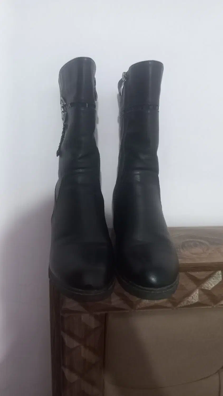 بوت چرم سایز ۳۸|کیف، کفش، کمربند|بروجرد, |دیوار