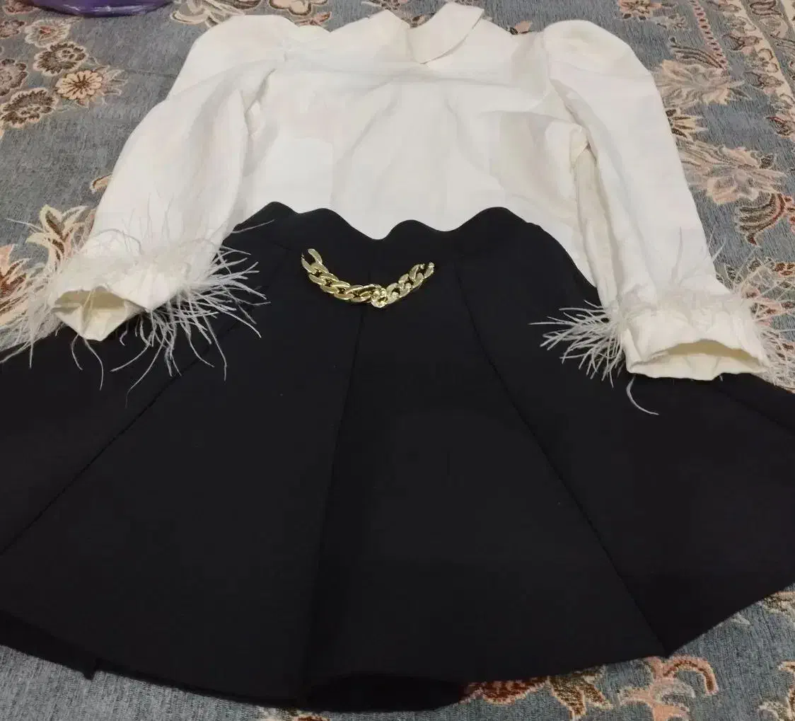 دخترونه|کفش و لباس بچه|بروجرد, |دیوار