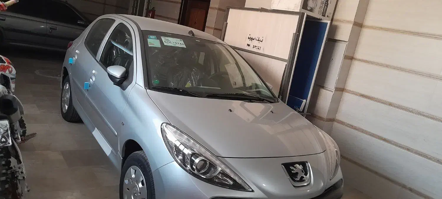 ۲۰۷سقف فلزtu5pخشک رنگ تتانیم|خودرو سواری و وانت|زاهدان, |دیوار