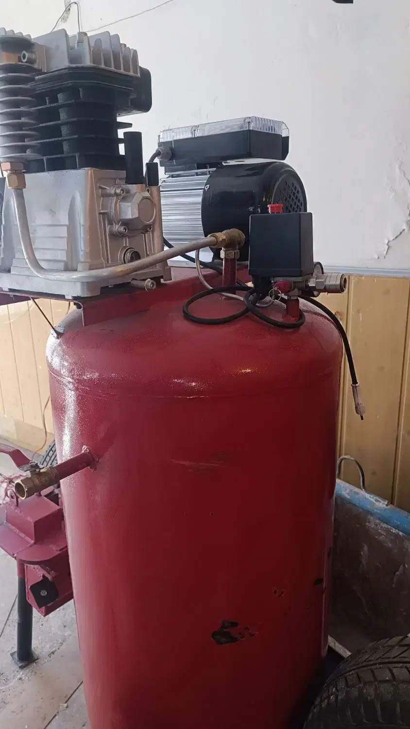 پمپ باد 250 لیتری|ماشین‌آلات صنعتی|مشهد, شهید بهشتی|دیوار