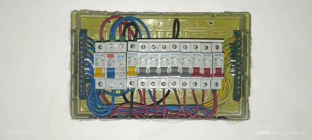 برقکار امدادبرق ساختمان رفع اتصال ریسه لاین مغازه|خدمات پیشه و مهارت|کرمانشاه, |دیوار