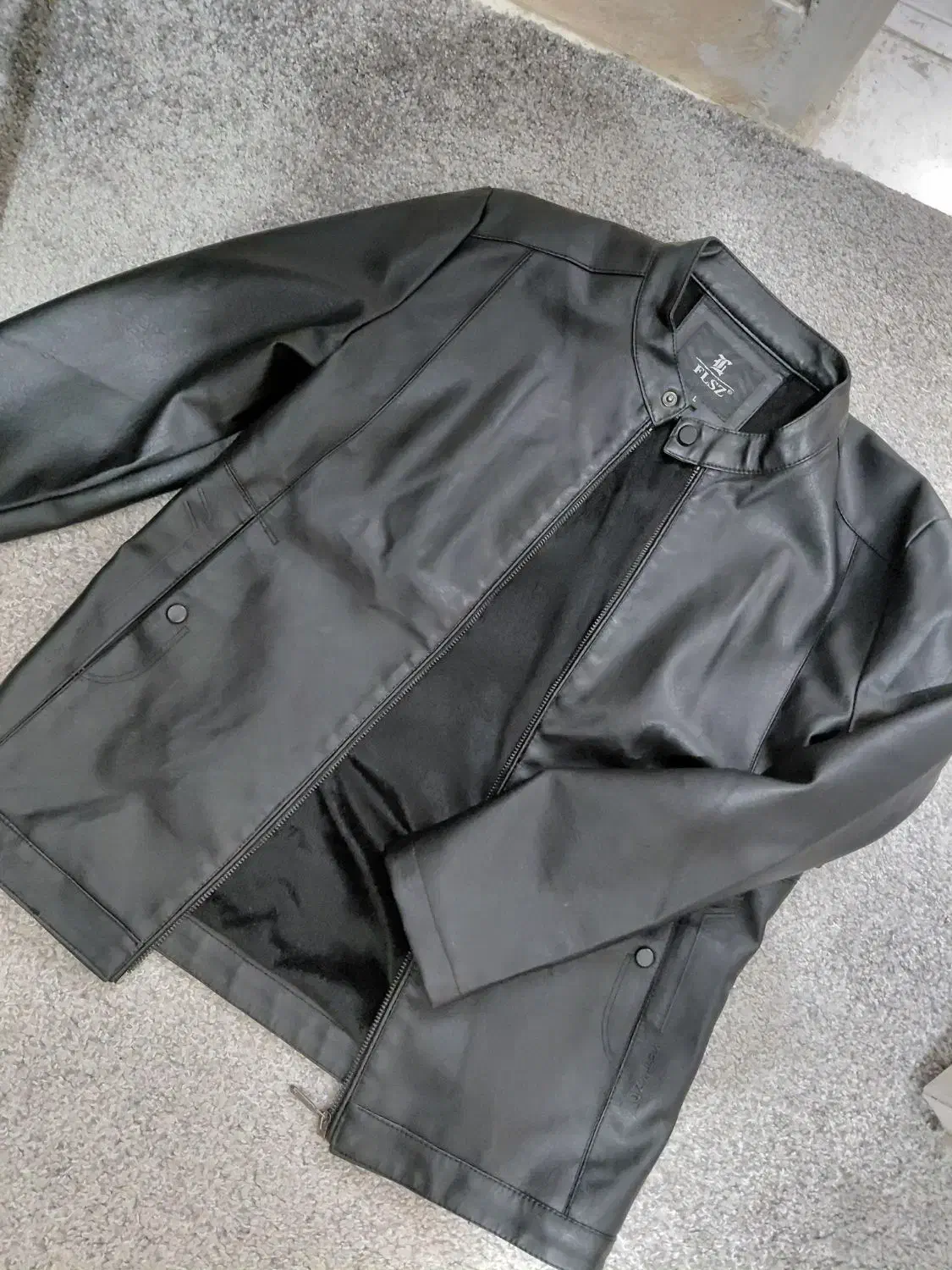 کت چرم|لباس|نسیم‌شهر, |دیوار