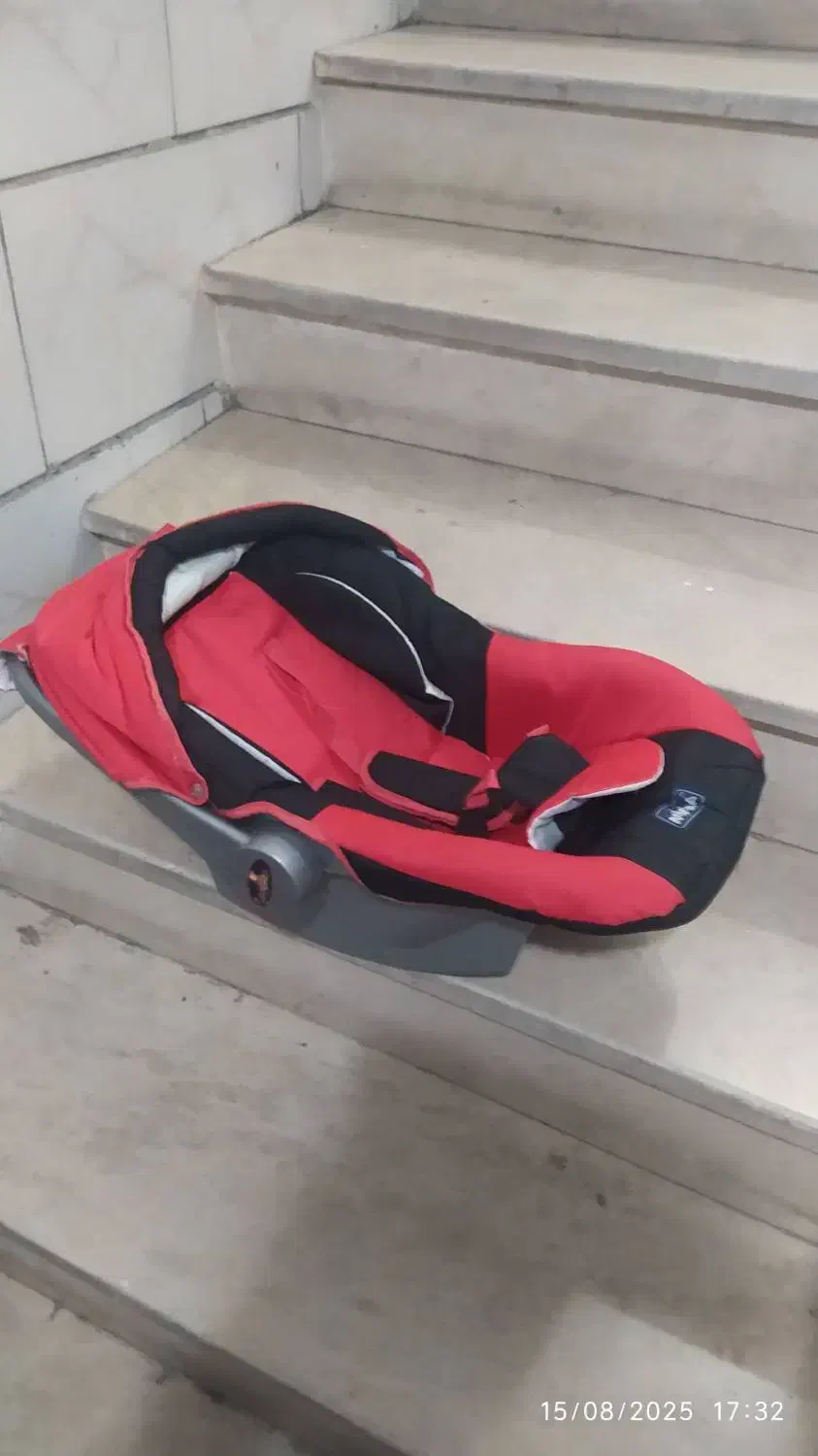 یک عدد کریر سالم وتمیز|کالسکه و لوازم جانبی|تهران, یافتآباد|دیوار