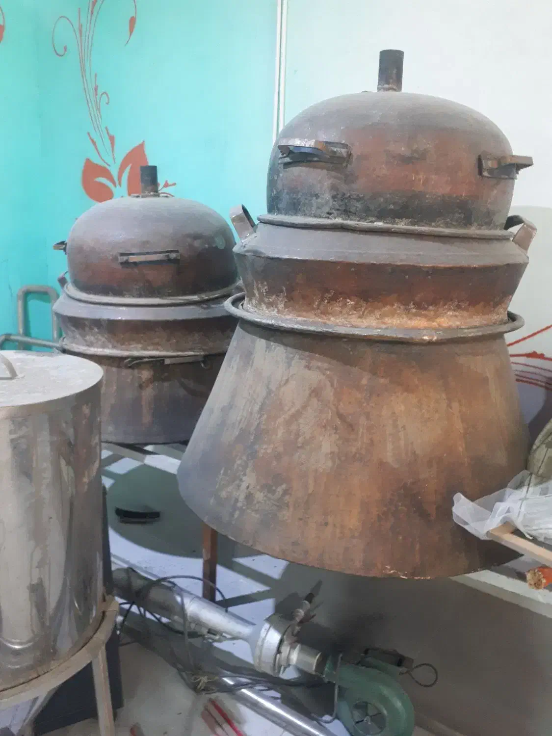 دیگ مسی بزرگ|ظروف پختوپز|زاهدان, |دیوار