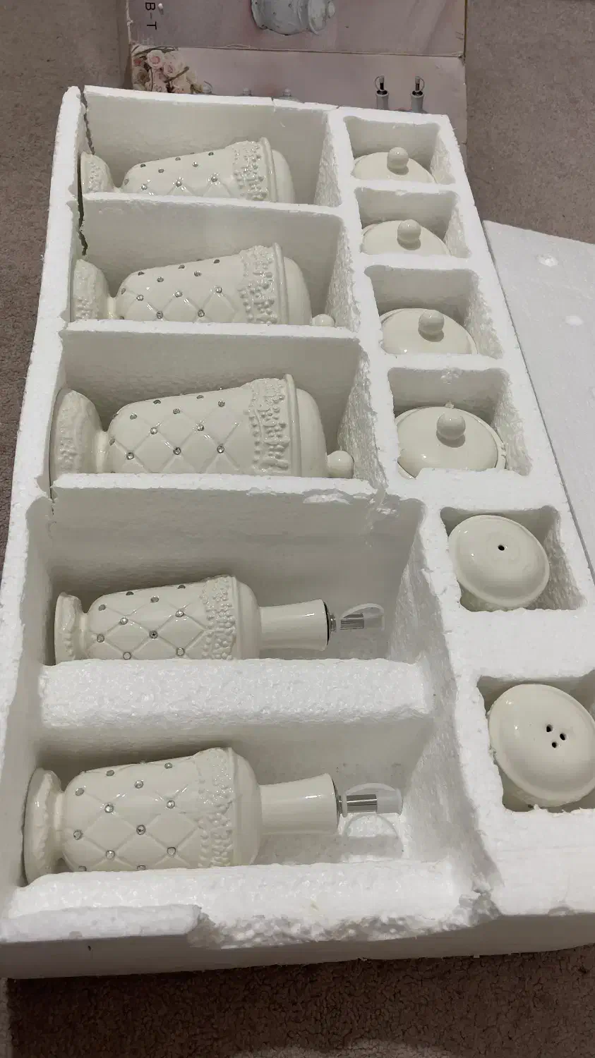 پاسماوری ۱۲ پارچه ی سرامیکی نگین دار|ظروف سرو و پذیرایی|رشت, پیرکلاچای|دیوار