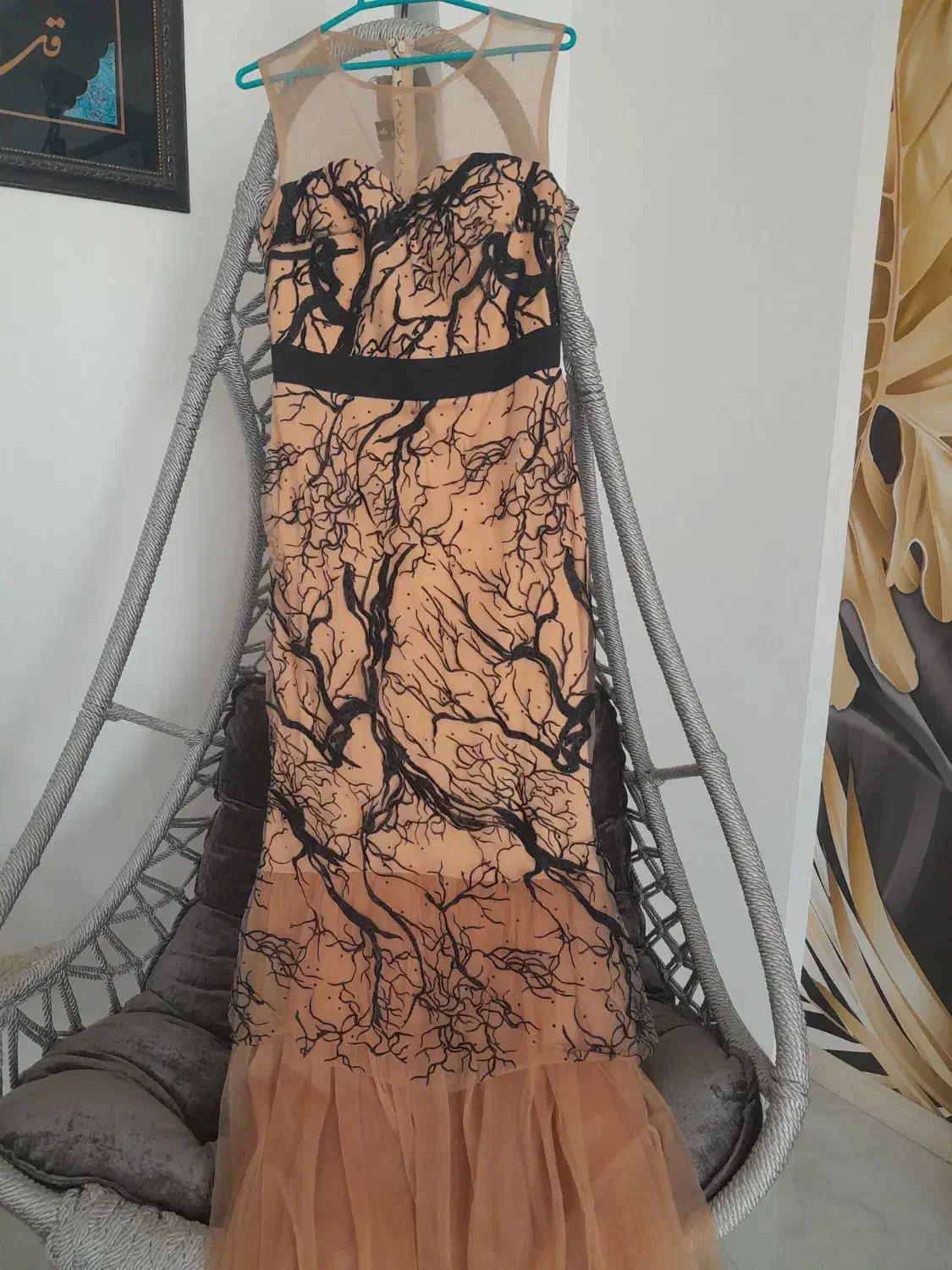 لباس مجلسی|لباس|تربت جام, نظامی|دیوار