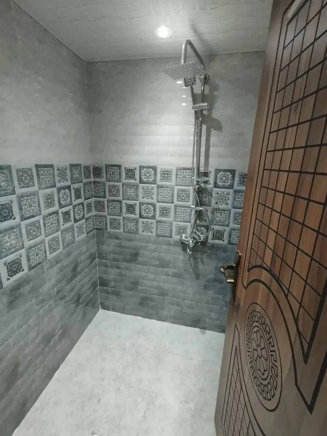 90متر آپارتمان نوساز فول مکانات کاوه شرقی