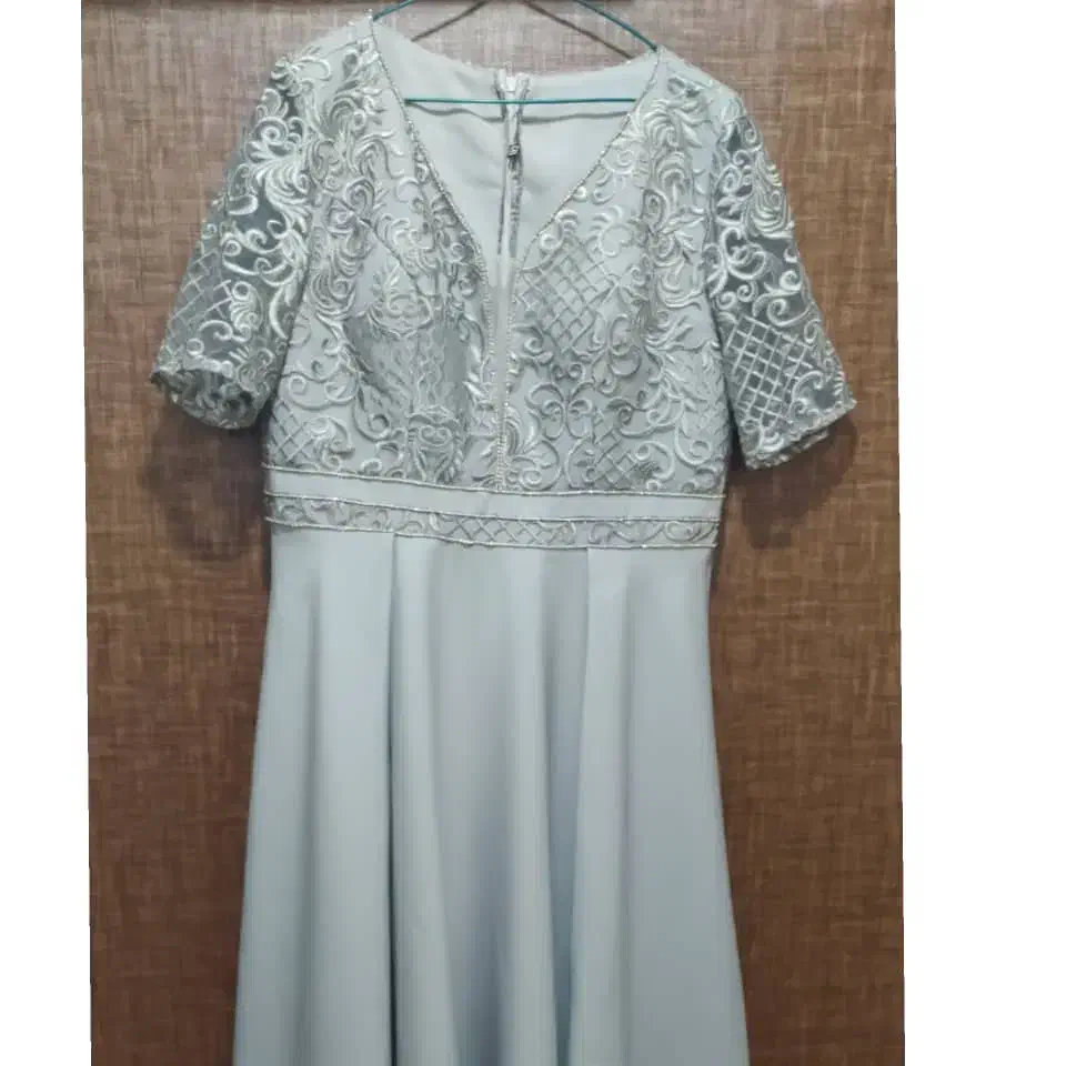 پیراهن مجلسی|لباس|صومعهسرا, |دیوار