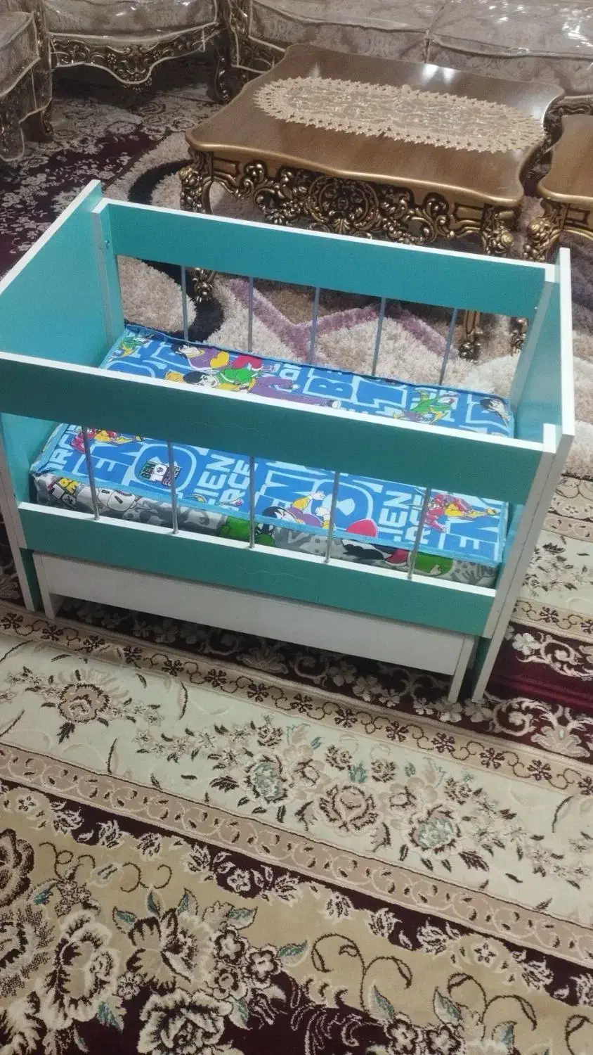 تخت خواب گهواره ای نوزاد|تخت و صندلی بچه|الشتر, |دیوار