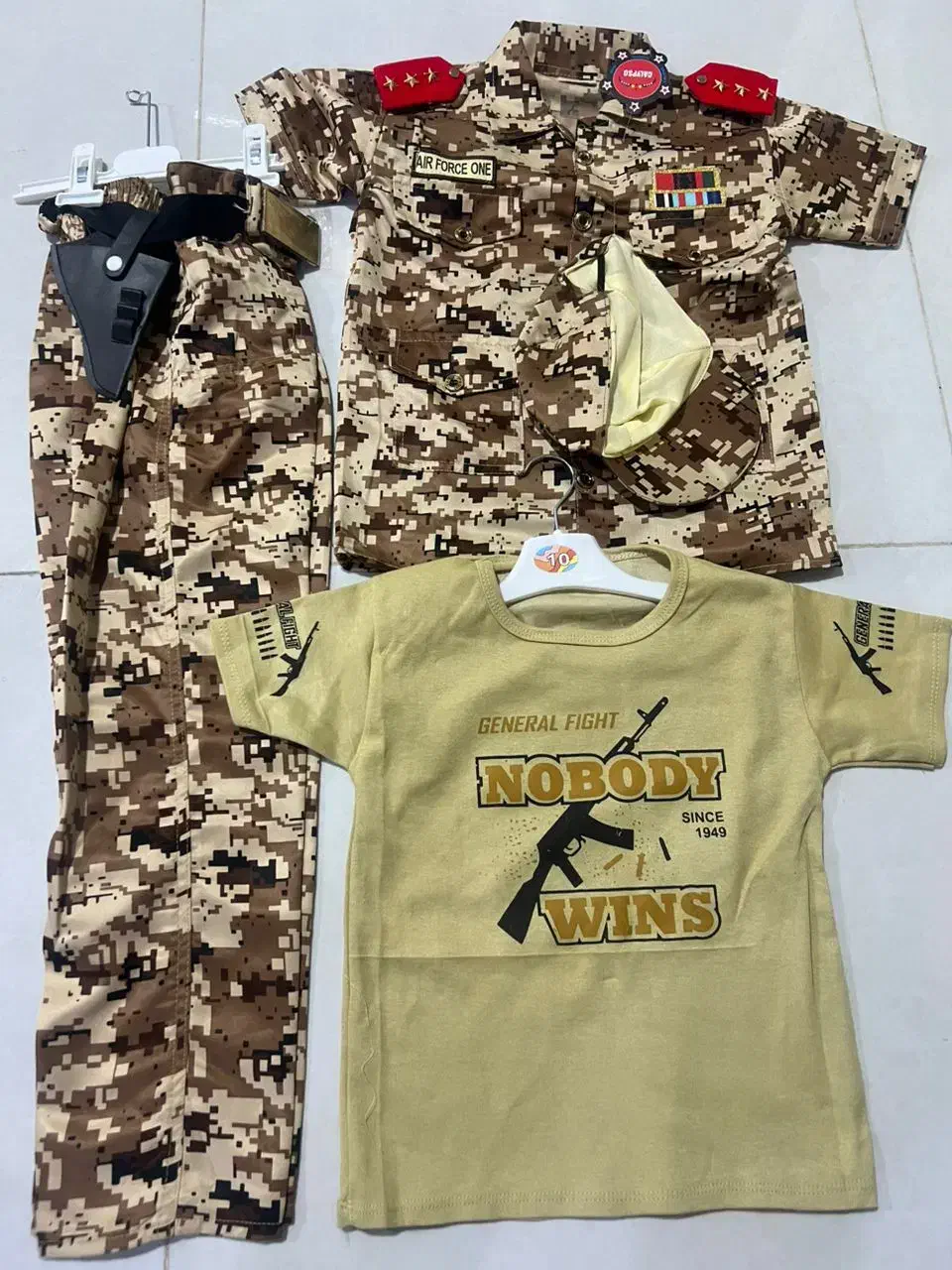 ست ۴ تیکه پلیسی|کفش و لباس بچه|ایلام, |دیوار