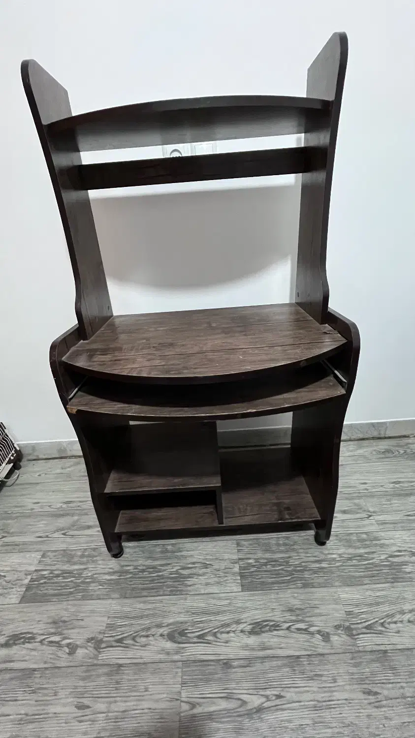 میز کامپیوتر جادار و کاربردی|میز تحریر و کامپیوتر|ساری, |دیوار