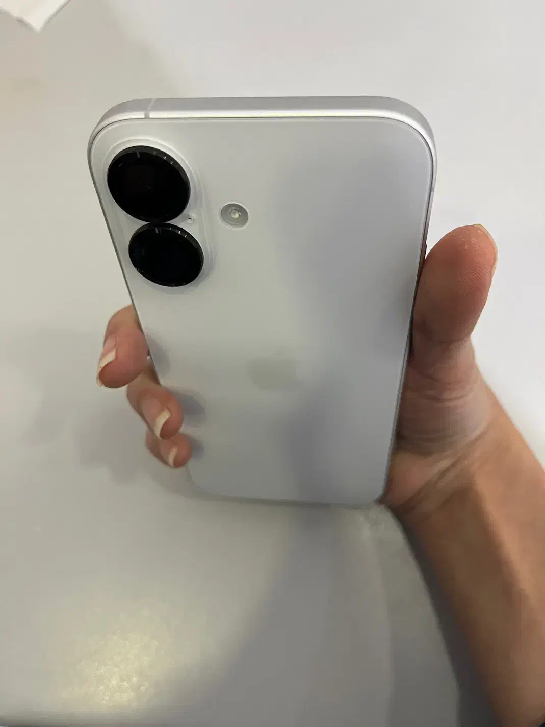 آیفون ۱۶ نرمال سفید ۱۲۸ ch/a رجیستر شده|موبایل|لواسان, |دیوار