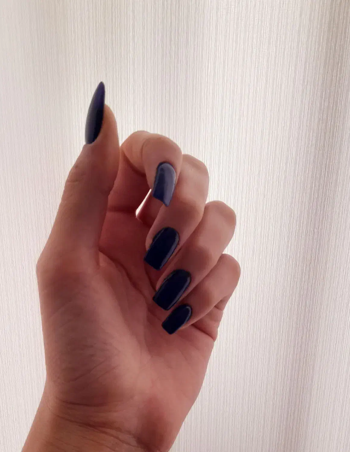 کاشت ناخن، فقط هزینه ی مواد|خدمات آرایشگری و زیبایی|بروجن, |دیوار