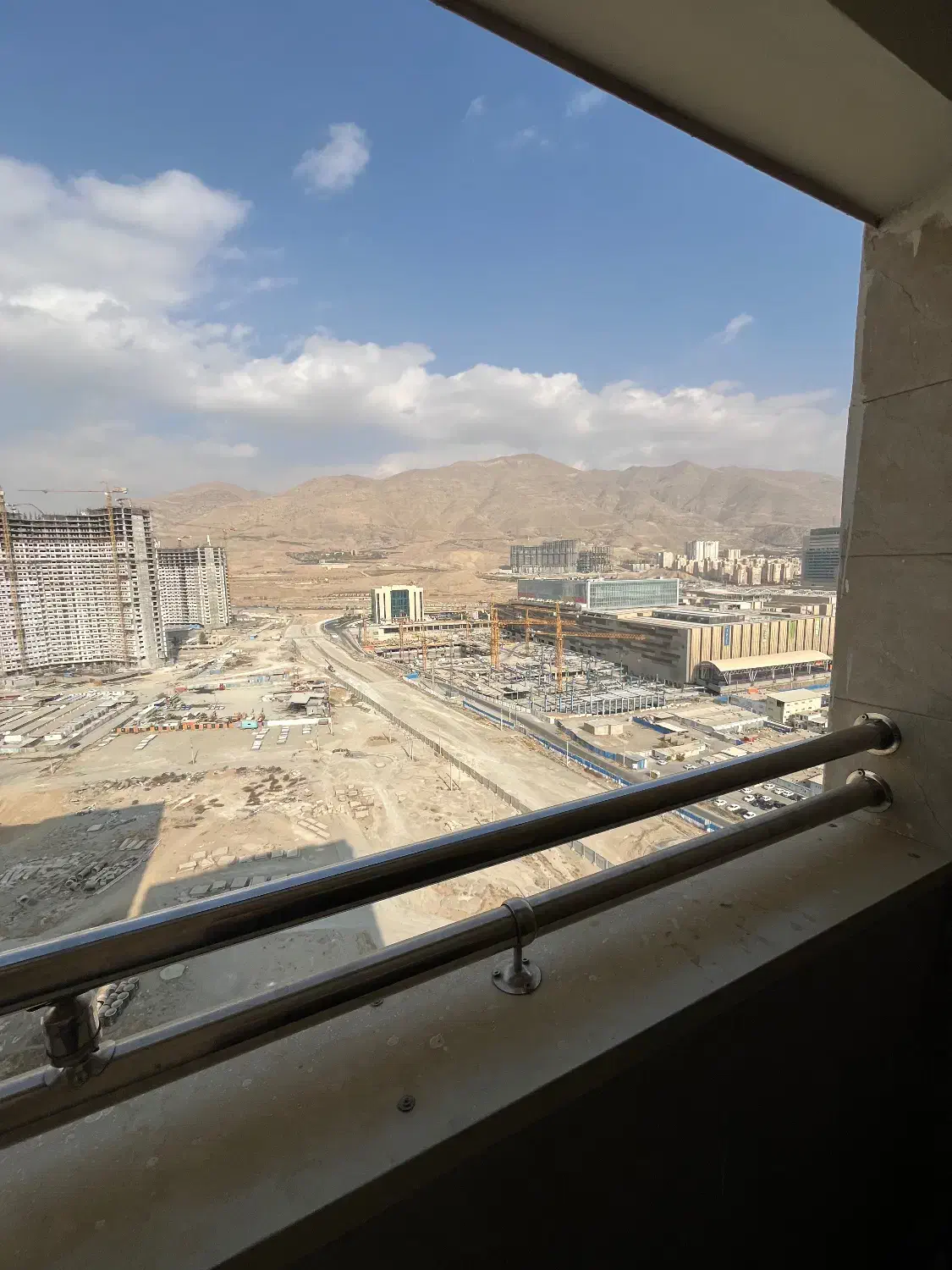 79متری 1خواب ویو کوه و آبنوا لطفا املاک تماس نگیرد