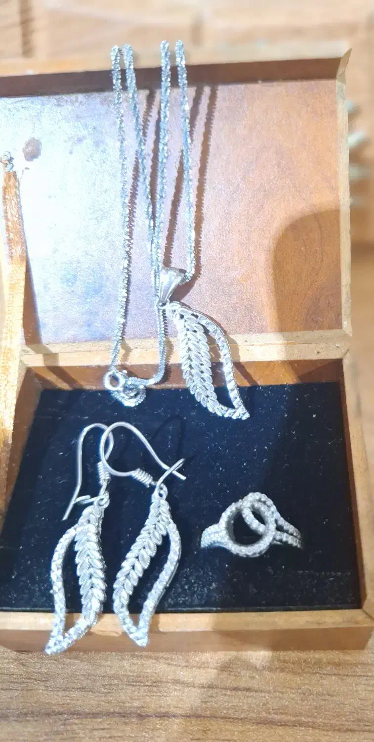 ست نقره|جواهرات|گوراب زرمیخ, |دیوار