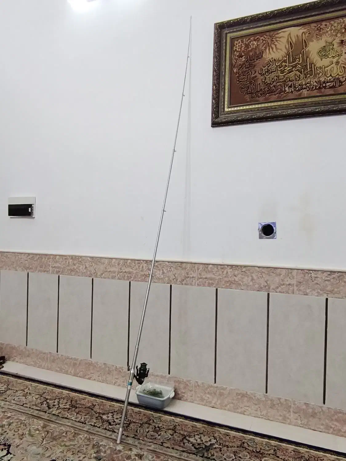 چوب و چرخ ماهیگیری قوی|ماهیگیری|قم, زاویه|دیوار