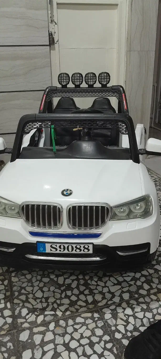 ماشین شارژی|اسباب‌بازی بچه|خرم‌آباد, |دیوار