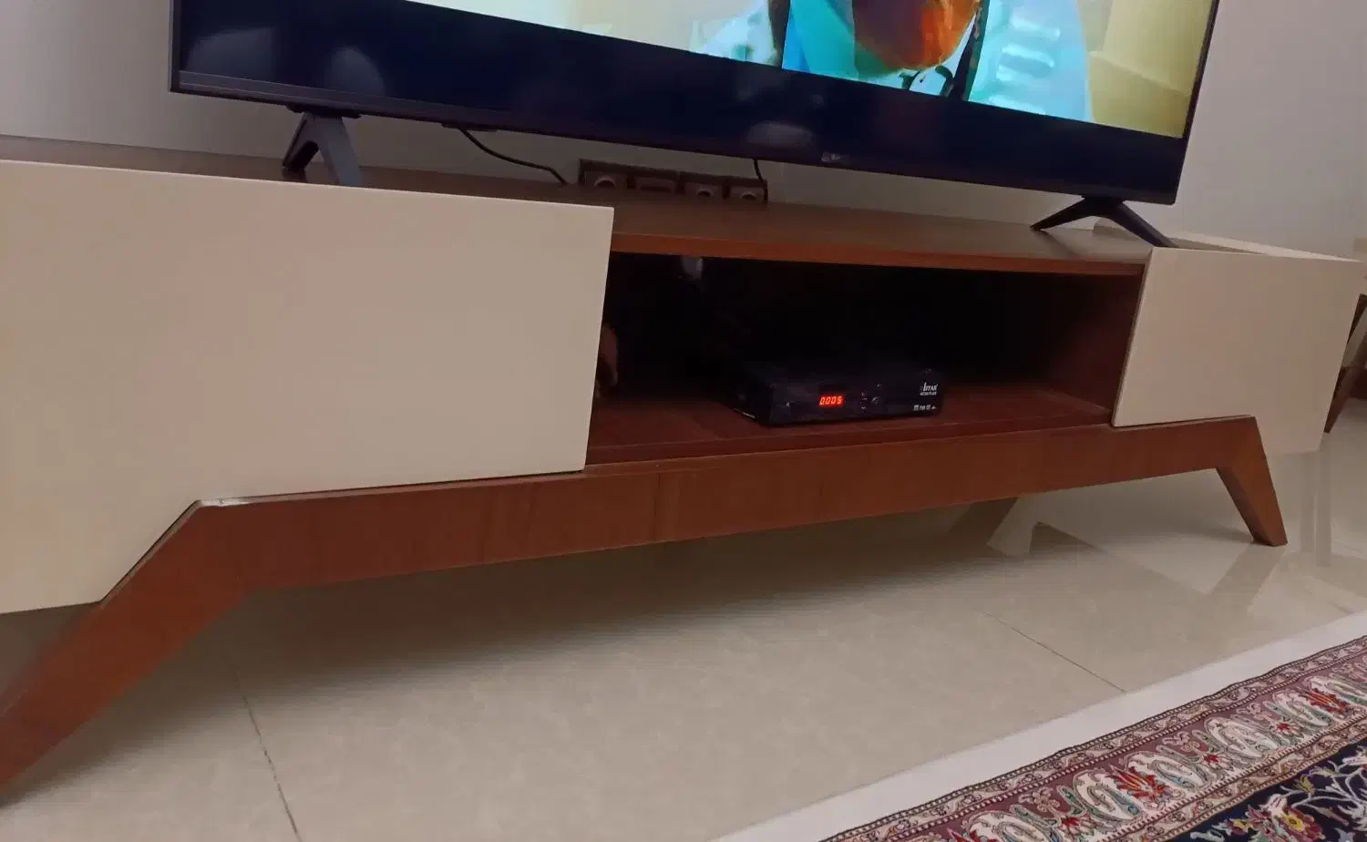 میز تلویزیون ترک کاملا نو|میز تلویزیون|بابل, |دیوار