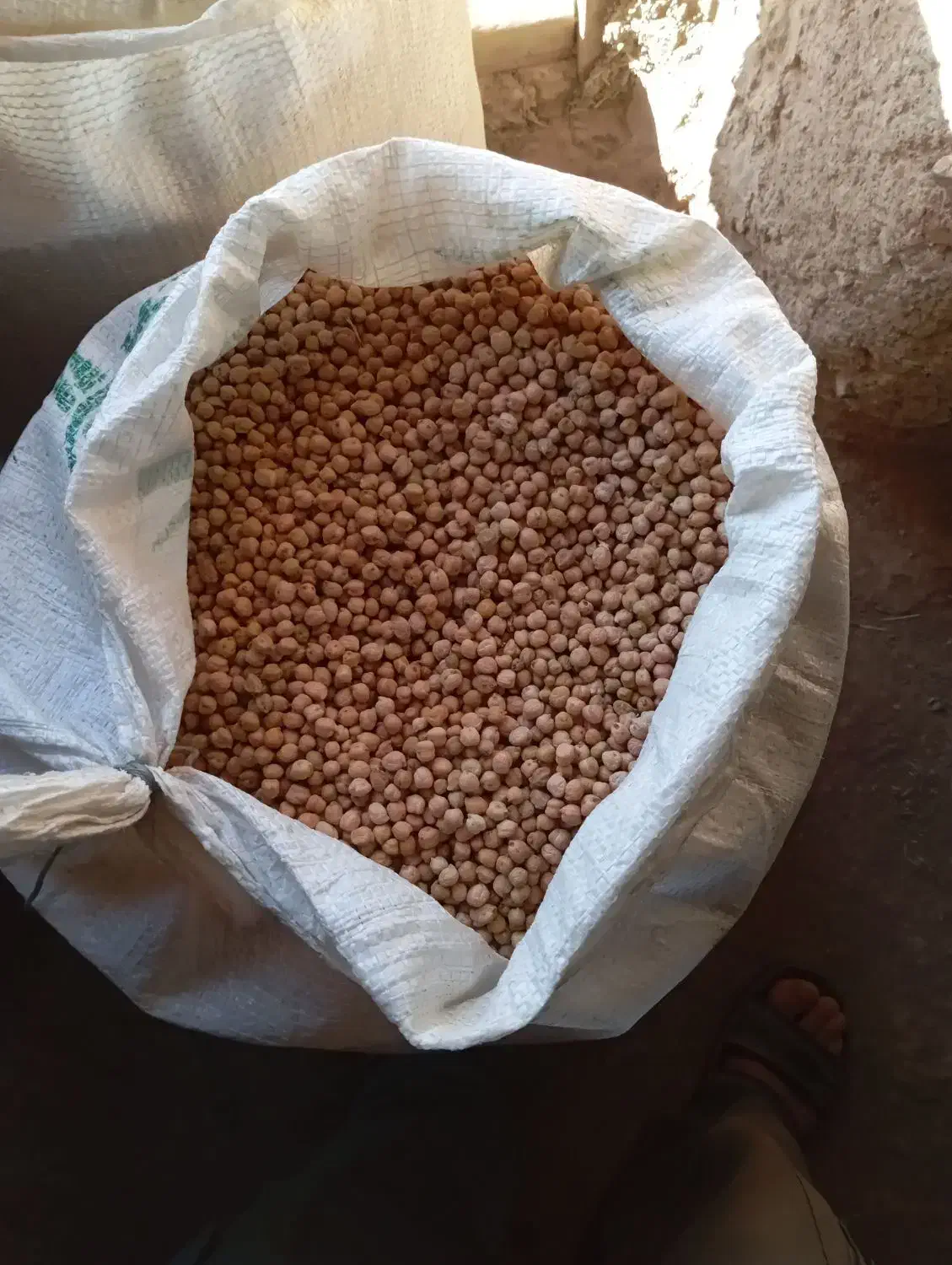 نخودزردوسفیددرجهیکقیمتسفید۱۴۰ زرد۱۳۰|خوردنی و آشامیدنی|شادیان, |دیوار