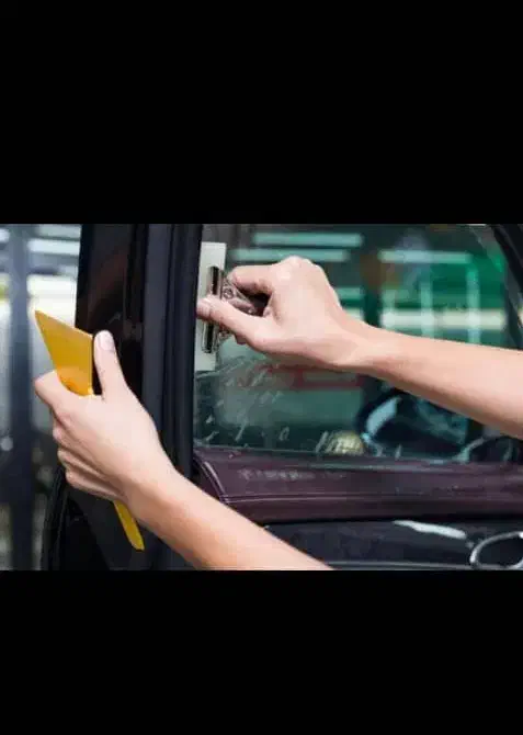 شیشه دودی ضمانتی فقد 700هزار لچکی رایگان کف قیمت|خدمات موتور و ماشین|زاهدان, |دیوار