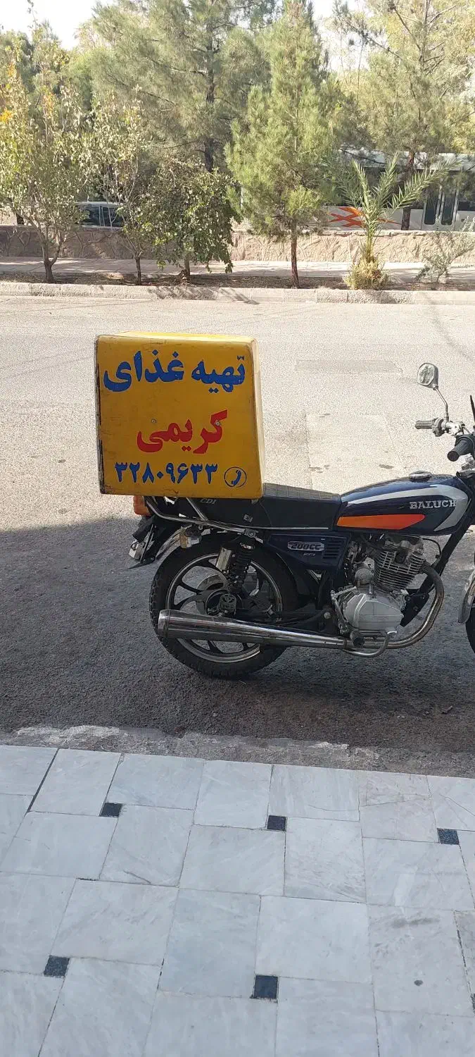 به یک نفر پیک موتوری نیازمندیم|استخدام خدمات فروشگاه و رستوران|قم, پردیسان|دیوار