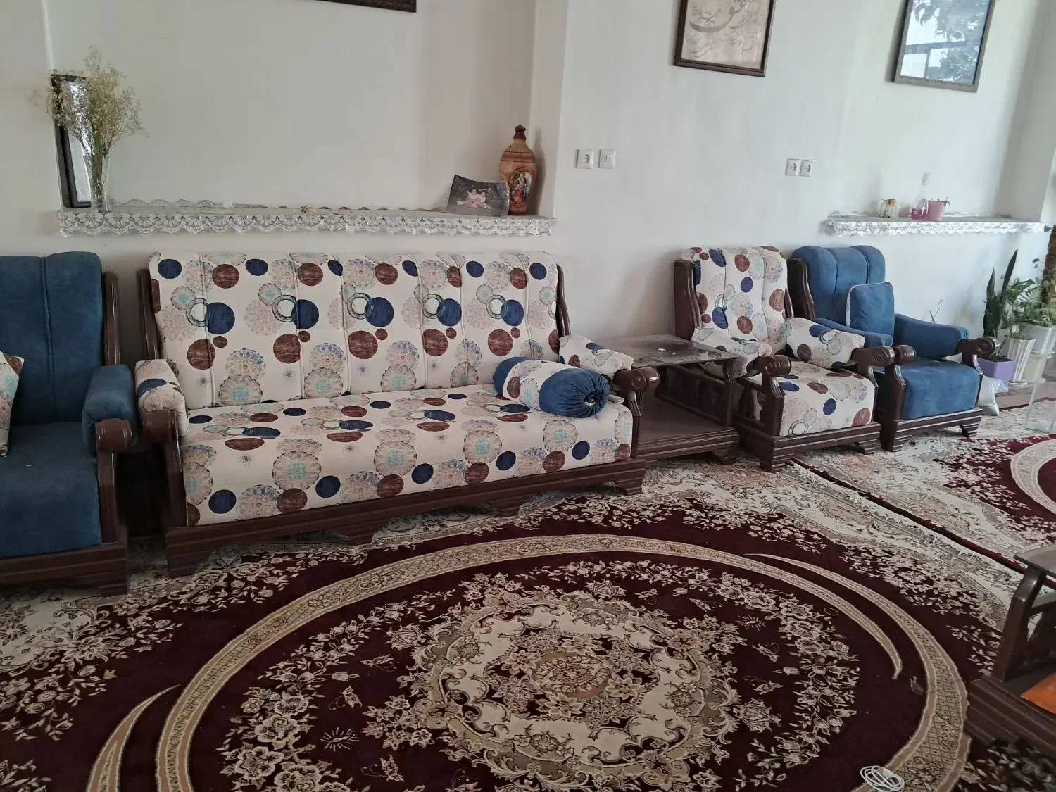 سرویس مبلمان ۷ نفره|مبلمان خانگی و میز عسلی|شیراز, وحدت|دیوار