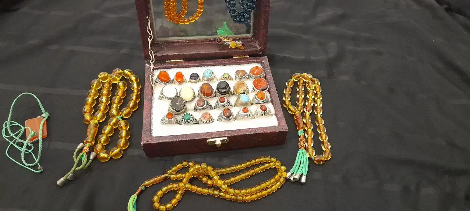 انگشتر و تسبیح|جواهرات|الشتر, |دیوار