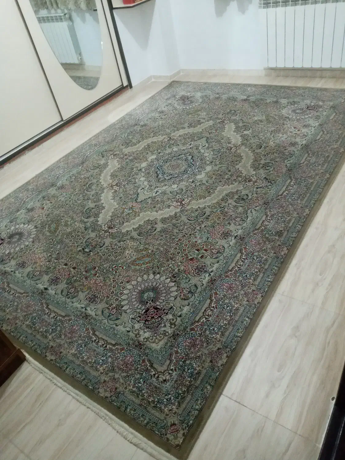 یک عدد فرش ۲*۳ ۷۰۰شانه|فرش|بوکان, |دیوار