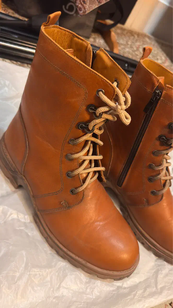 بوت چرمی زنانه ( نو) - سایز ۴۰|کیف، کفش، کمربند|سیرجان, |دیوار