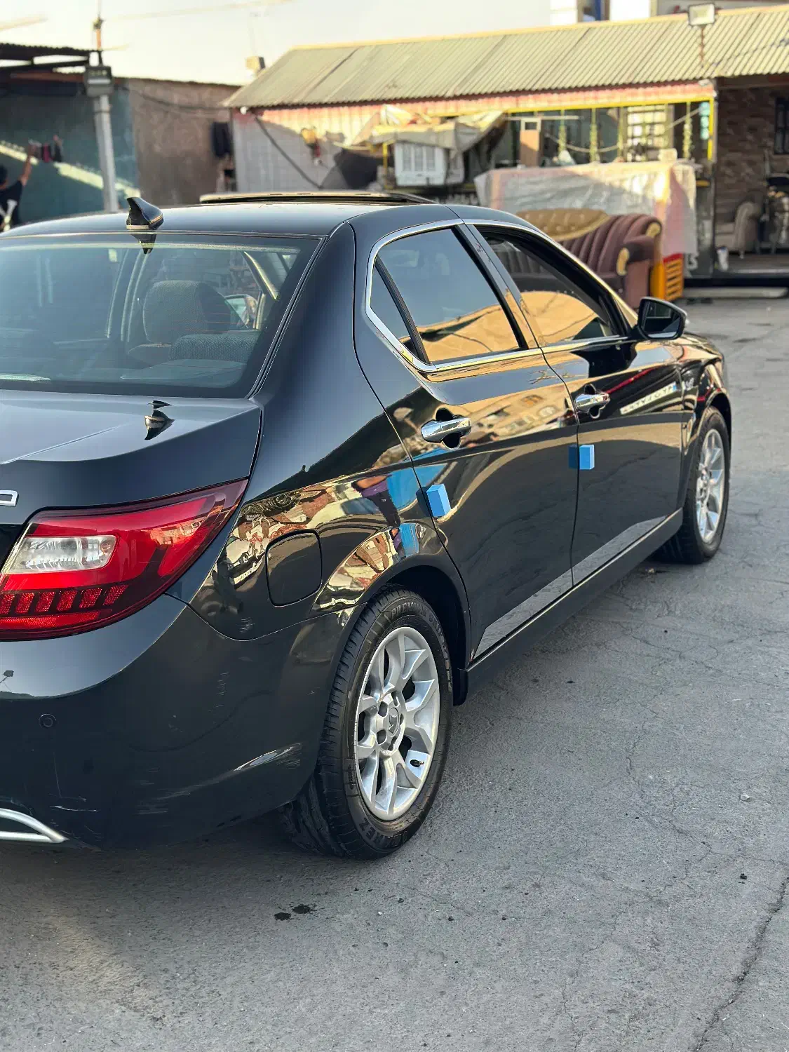 دنا پلاس توربو دنده ای|خودرو سواری و وانت|اندیشه, اندیشه فاز ۱|دیوار