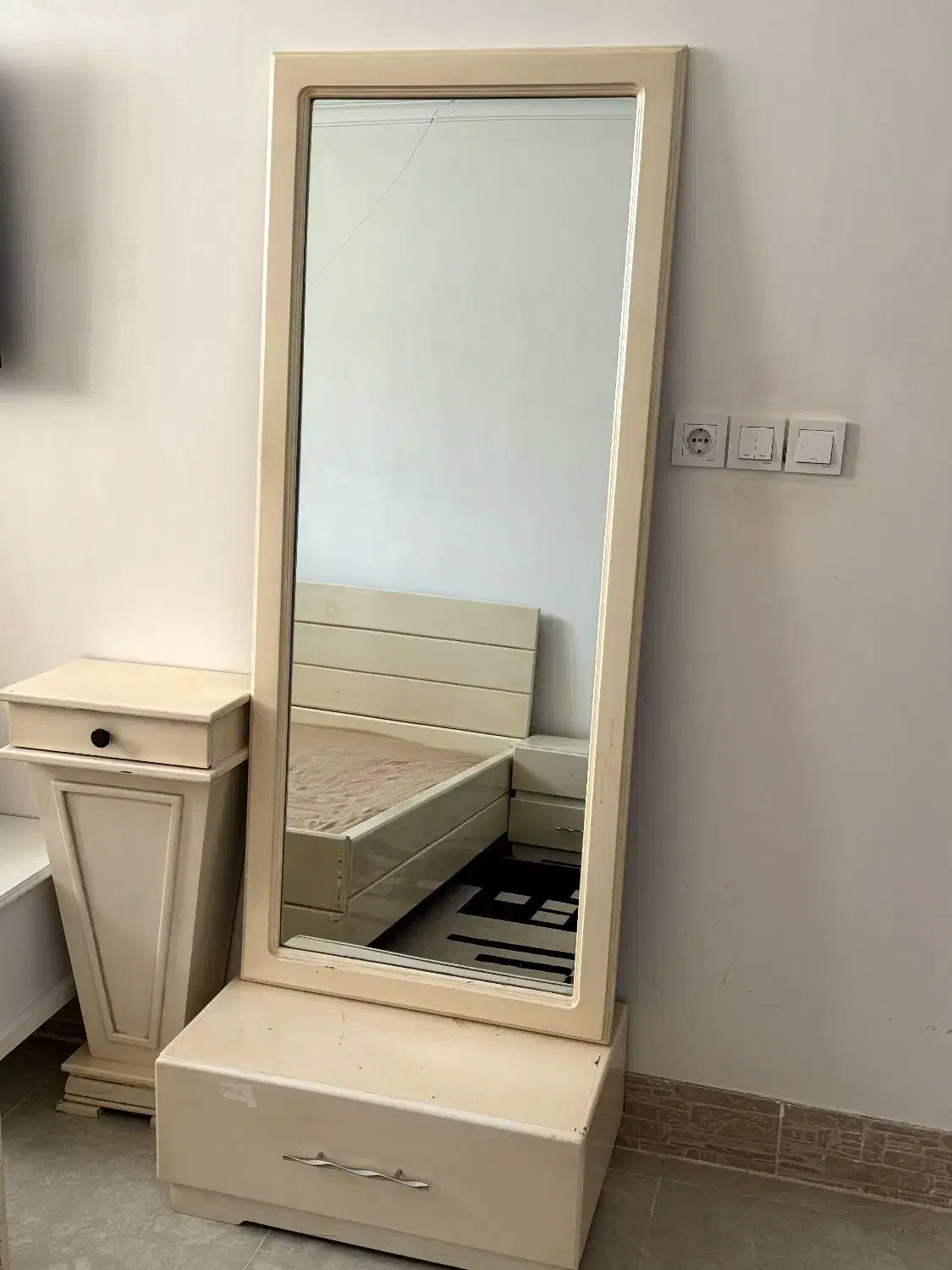 سرویس خواب ۸ تکه چوب|تخت و سرویس خواب|کاشمر, |دیوار