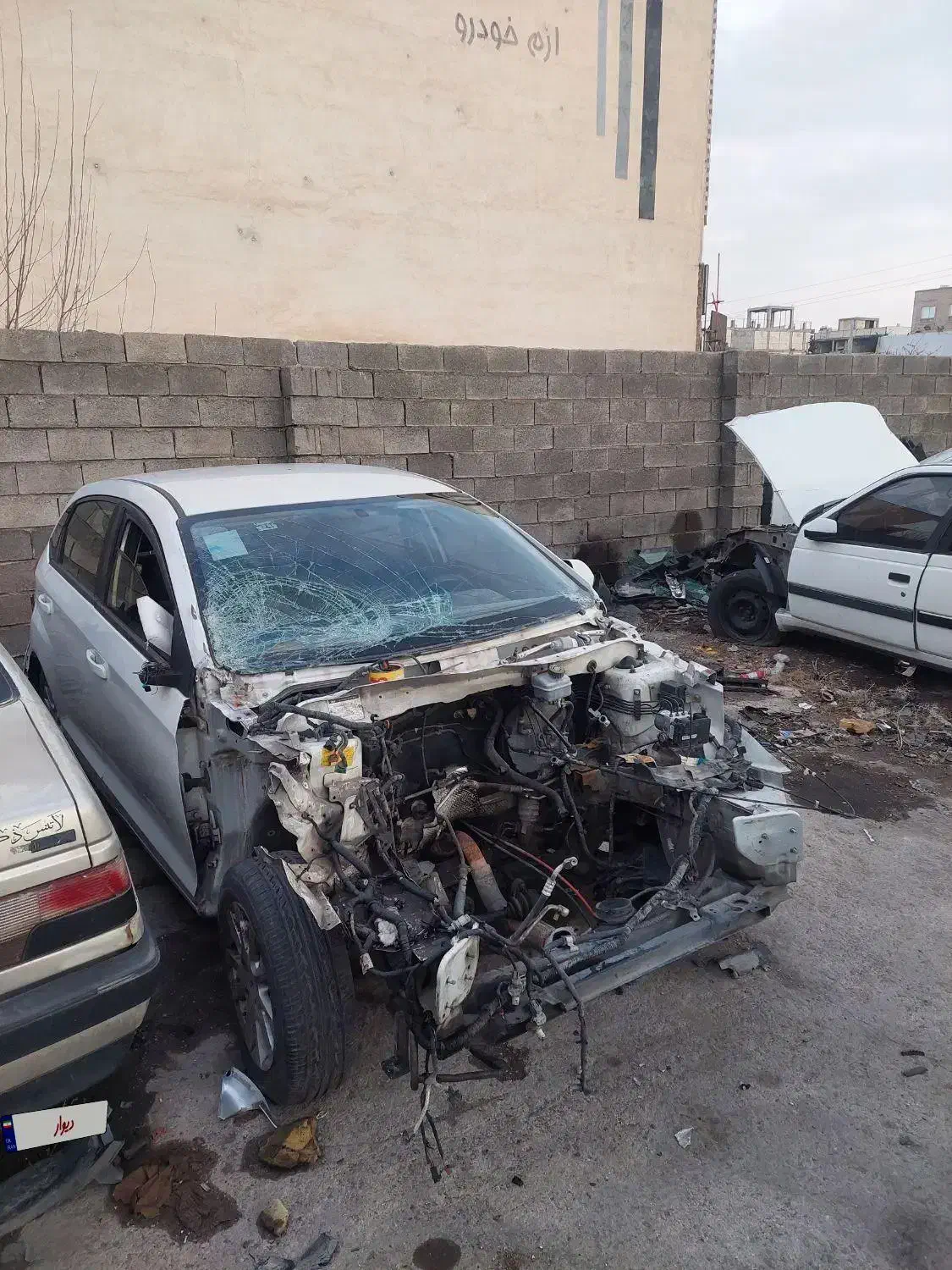 ام وی ام ۳۱۵ مدل ۹۵تصادفی|خودرو سواری و وانت|شیراز, ریشمک|دیوار