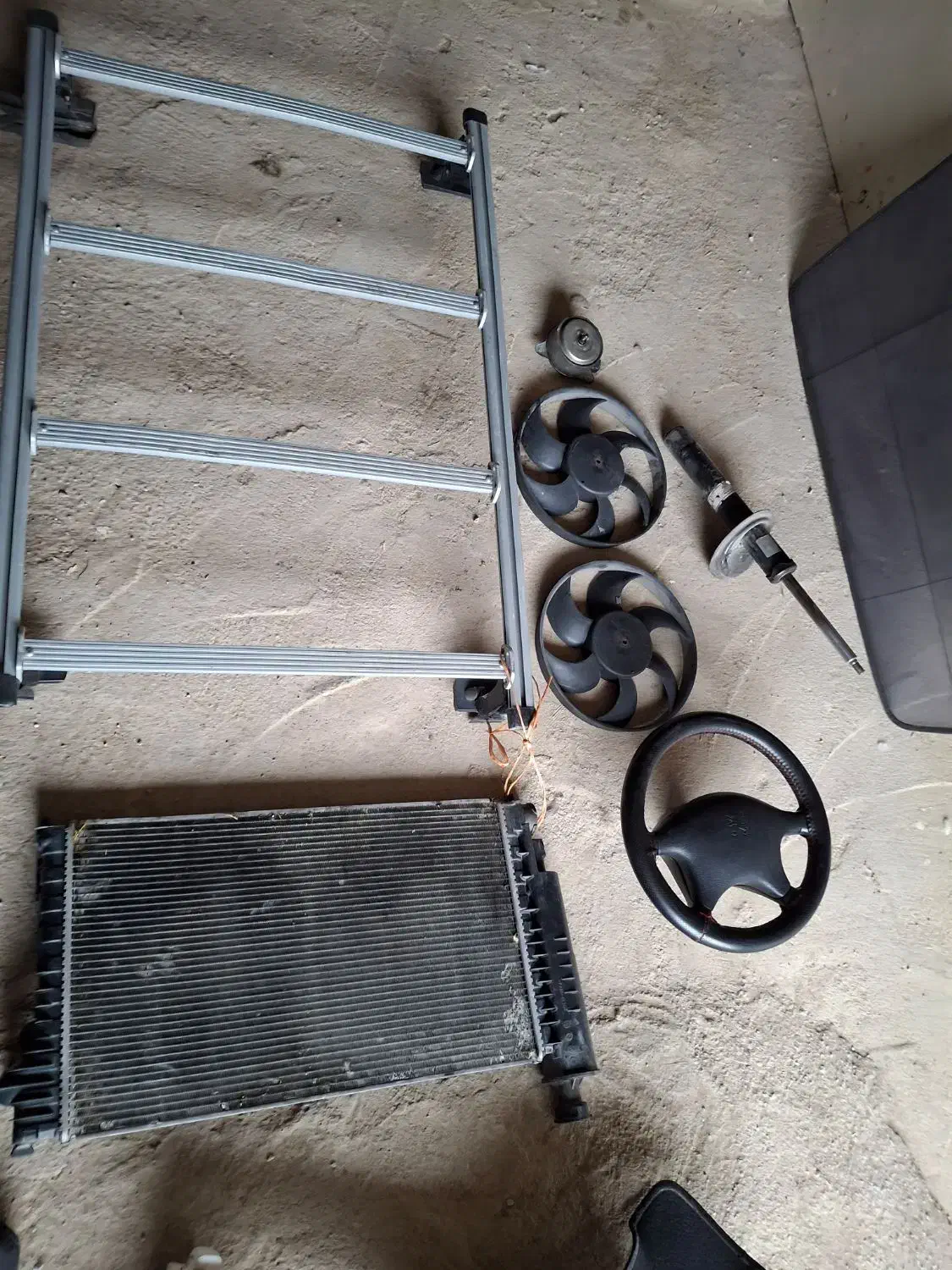 وسایل پژو|قطعات یدکی و لوازم جانبی|کبودرآهنگ, |دیوار