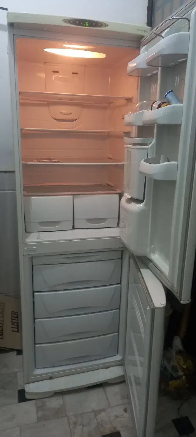 یخچال امرسان|یخچال و فریزر|قم, قلعه کامکار|دیوار