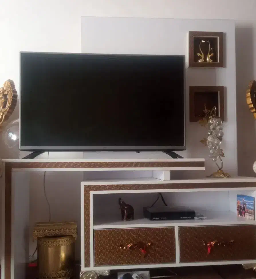 میز تلویزیون سالم ام دی آف|میز تلویزیون|بناب, |دیوار