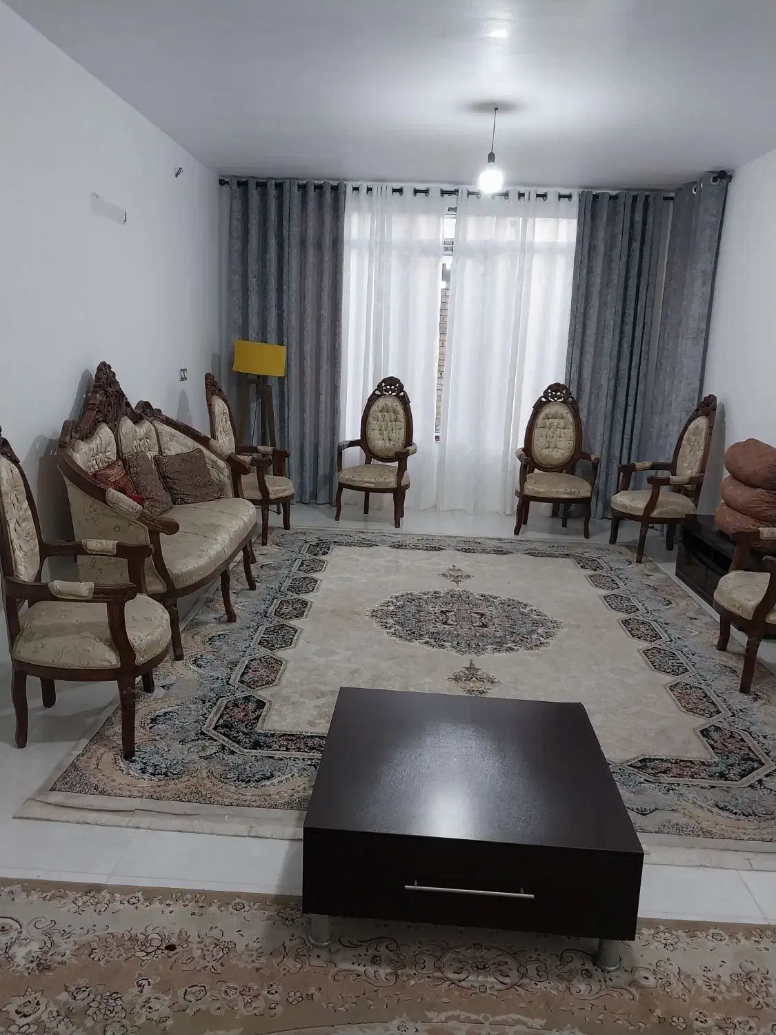 منزل مبله دو خوابه نوساز|اجارهٔ کوتاه‌مدت آپارتمان و سوئیت|شیراز, مسلم|دیوار