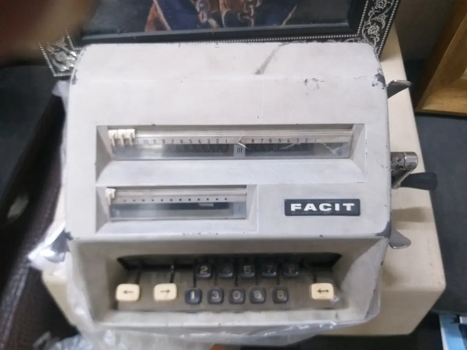 ماشین حساب مکانیکی|کلکسیون اشیاء عتیقه|تهران, مینای شمالی (مخبر)|دیوار