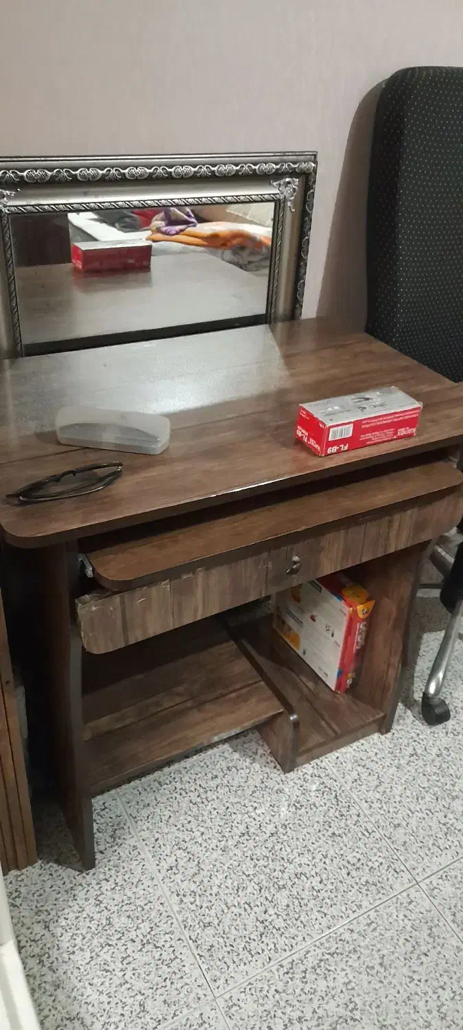 میز کامپیوتر|میز تحریر و کامپیوتر|قدس, شهر‌قدس|دیوار