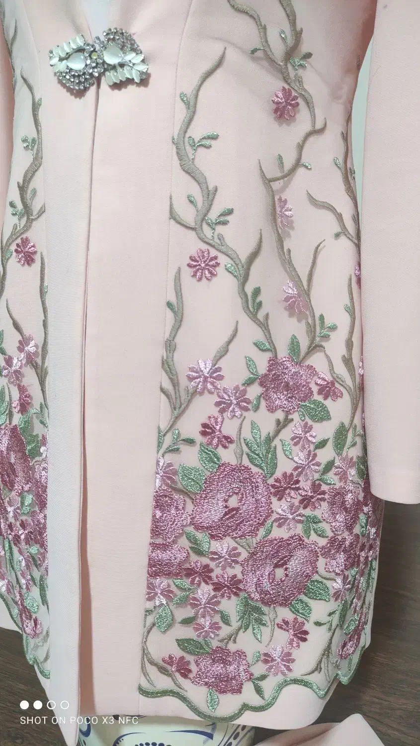 کت و شلوار مجلسی|لباس|صدرا-فارس, فاز ۱|دیوار